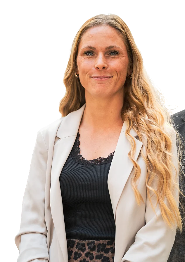 Om SWE 27 medarbejder fra SWE, der repræsenterer et nærværende og professionelt team inden for ejendomsadministration.